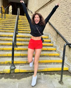 Davina McCall Instagram - This pretty much sums up how I feel after a spin class. Basically …. I feel like I could do it all over again. Cardio just fills me with endorphins and dopamine and I’m ready to crack on with my day. Holly, thanks for being my Jim bunny again.