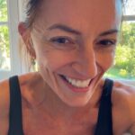 Davina McCall Instagram - I had a moment . And I had to share . The song is Am I just living by Shee “Am I happy with who I am ? am I happy with the people around me ? am I happy with what I’m doing ?am I happy with the way my life is going ? do I have a life ? or am I just living?.” “Make your transition “ My meno anthem !!!!