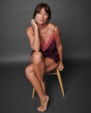 Davina McCall Instagram - #ad Morning !!! Kettle’s on .. fancy a cuppa ??! 😂 .. Do u own sexy nightwear ?? Like nice ( ideally matching 😂😂) lingerie , to make u feel 🔥 Try something a bit out of ur comfort ( fleecey , greying .. we all have it !! ) zone .. omg I really ❤️ this set .. will share link on stories but u can search for Cerise Satin and Lace Cami set by Ann Summers @jdwilliamsuk .. our #MyMumYourDadUK sponsor ❤️ See u tonight at 9