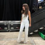 Davina McCall Instagram - Hey you !!!! Tonight on the masked singer thanks to the glam gang … @mdlondon ❤️ ( check out his reel … v funny) @cherylphelpsgardiner and @abigailrosewhite for my outfit . Top and trs @cliopeppiatt , shoes @stevemaddenuk and ring and earrings borrowed from @boodles … see u next weekend 💯🩷❤️