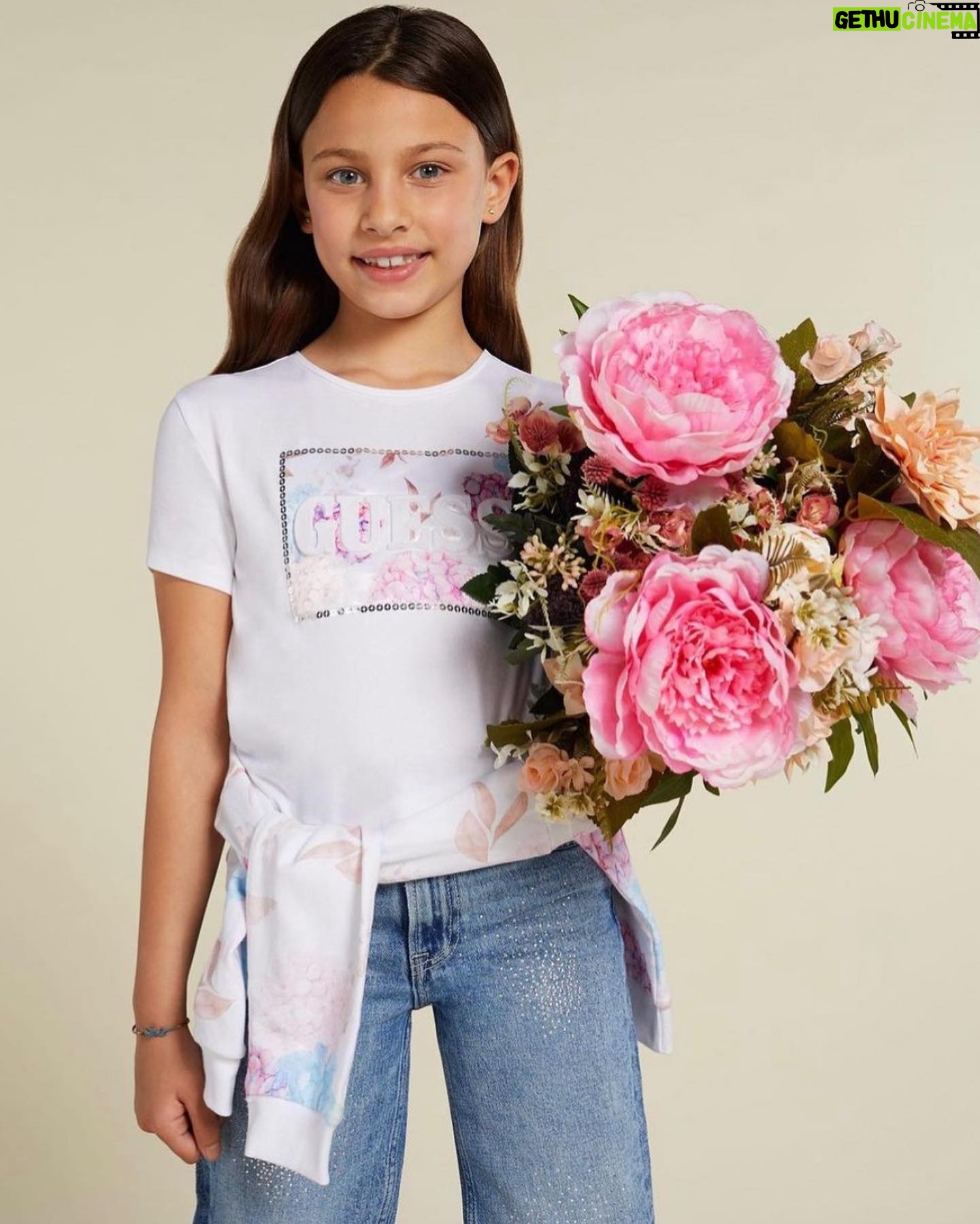 Dayane Mello Instagram - A primavera surgiu e uma nova vida brotou! 🌸🌸🌸#guess