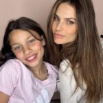 Dayane Mello Instagram – Every human being goes through turbulence in their life.
Some lack bread on the table; to others, joy in the soul.
Some struggle to survive. Others are rich and wealthy, but they beg for the bread of tranquility and happiness.
What bread is missing in your life?❤️🙏🤍 be rich in soul 😉✨