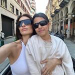Dayane Mello Instagram – weekend per la festa della mamma ❤️ #torino Buona festa della mamma!

Un amore più forte di ogni cosa, più ostinato di ogni cosa, più duraturo di ogni cosa, è solo l’amore di una madre!

Affetto immenso e sfrenato, la mamma è un essere infinito!

Essere madre è una missione divina e in questa missione rappresenti l’amore, la sicurezza, l’amicizia e il rispetto!!

Possa la festa della tua mamma essere meravigliosa e benedetta!!