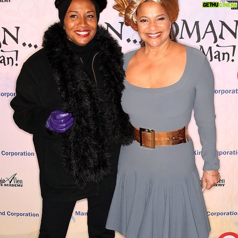 Debbie Allen Instagram - Happy Birthday, @JeniferLewisForReal! 💋❤️ Love you, girl!
