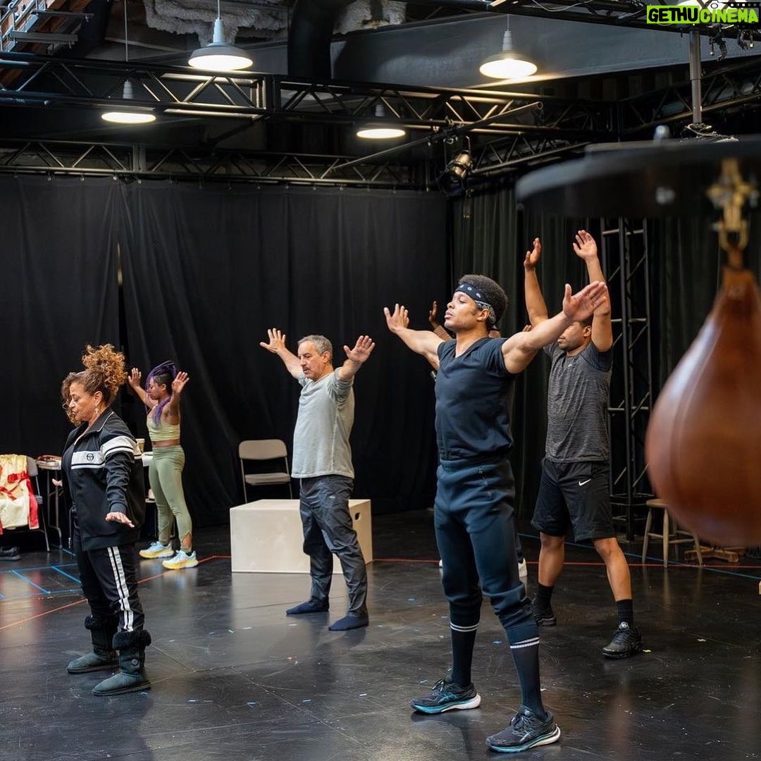 Debbie Allen Instagram - ‘Fetch Clay, Make Man’ has been an incredible, creative, and inspiring experience for my directorial debut with @CTGLA with a brilliant play by @WillPower7 and an amazing cast - @Ray8Fisher, @EdwinLeeGibson, @AlexisGFloyd, @BNozick, @WilkieFerguson and Freddie L. Fleming. This is not to be missed! 🙏🏼❤️