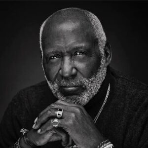 Debbie Allen Instagram - Richard, you made our hearts sing and gave us great pride as SHAFT. I will always treasure the fun times on the road. Rest in power. See you on the other side. ❤️❤️🙏🏼🙏🏼🥲🥲 #RichardRoundtree