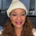 Debbie Allen Instagram - LIVE with my big sis, @PhyliciaRashad ❤️💋