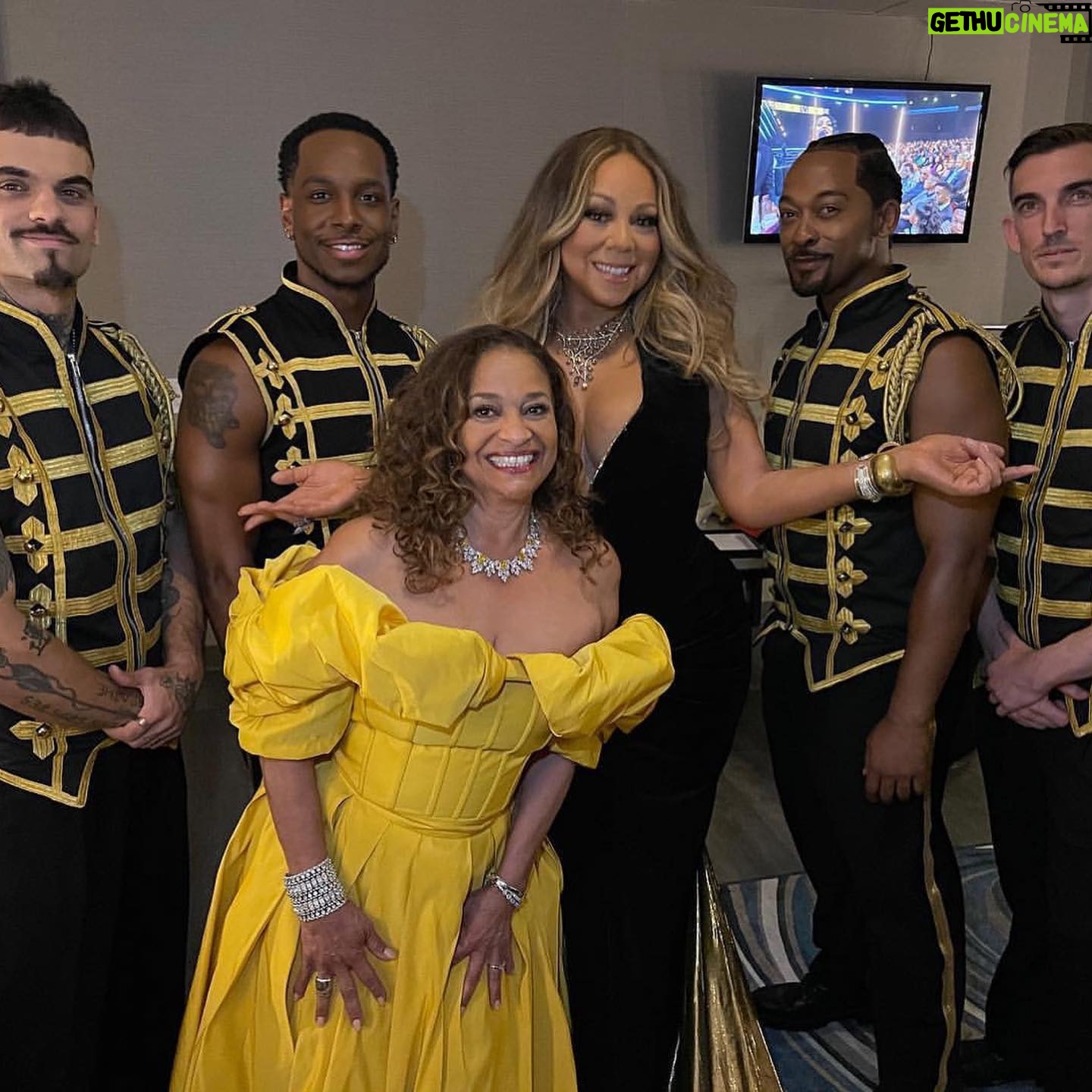 Debbie Allen Instagram - Culture’s Biggest Night ✊🏽💛 I LOVE celebrating US! #BETAwards