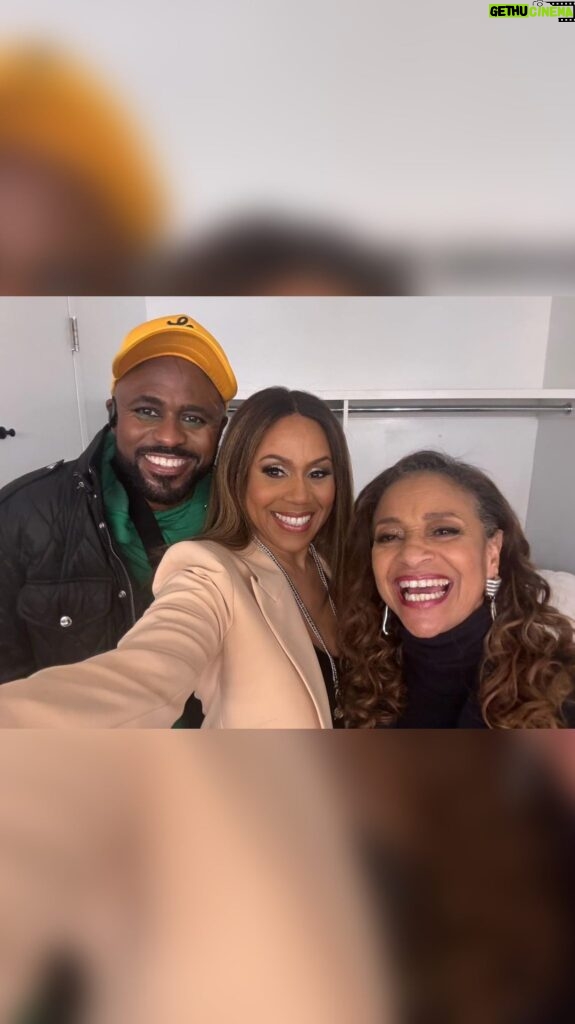 Debbie Allen Instagram - THE WIZ 💫 Opening TODAY! What a Joy! Audiences are celebrating in the aisles. Congrats to all 👏🏼♥️