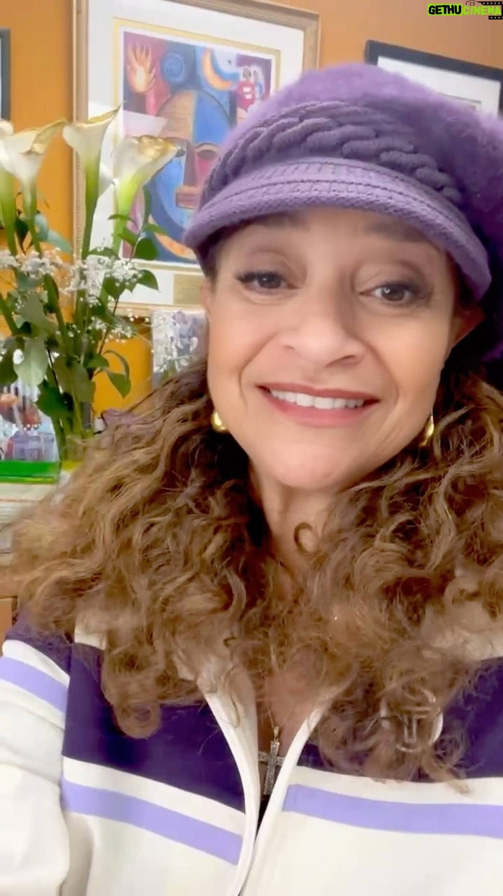 Debbie Allen Instagram - Chile, I’m running back to the theatre this weekend to see “Origin” by @Ava! 🍿🎬❤️🎥 A Must-See!