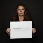 Debra Messing Instagram - I am honored to be a part of @zushagoldin’s art exhibit “Artists Against Antisemitism,” and his campaign to raise awareness about the depths of global online antisemitism. Antisemitic comments have no place in a healthy and free society. I nominate @mandanadayani and @noatishby to join this campaign in unity with all those who have been terrorized by hate comments solely because they are Jews. Post a photo of yourself holding a sign with a message of hate you have received on social media, and tag 2 friends to spread the word. We must continue to educate and raise awareness through positive initiatives. Please do not stay silent. We know how that ends. Thank you Zusha, for your art and your heart. 🙏🏼@jewstalkjustice @jewishjournal 📷 @zushagoldin #artistsagainstantisemitism #neveragain #yomhashoah