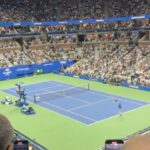 Debra Messing Instagram - What a thrill it was to be at the Men’s Finals at the US Open! A great match, even if it was in straight sets. The @usopen is my favorite thing to happen each year. I grew up on tennis. My brother played competitively so it was McEnroe, Borg, Navratilova, Everett, Graff, Davenport, Agassi, Sampras, Federer, Williams, and you know the rest! Watching athletes at the top of their sport is always awe inspiring, but to watch it live? Unforgettable. Thank you @lavazzausa for being such gracious hosts to my brother and me. Grazia! You never know who you’re going to run into. @stephruhle and @shilpay was in the box next to ours. Until next year, and congratulations to all the extraordinary players who competed this year. See you next year. 🤞🏼 #USOpen #MensFinals #NovakDokovic #medvedev