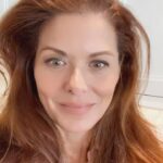 Debra Messing Instagram – Happy Wednesday! These stories brightened my day. I love seeing reminders that there are good things happening in the world so I wanted to share!

💵 500,000 will get a raise! Labor groups and fast-food companies in California have reached an agreement that will pave the way for workers in the industry to receive a minimum wage of $20 per hour. @occupydemocrats 

🙌🏻 Ecuadorans have voted to stop an oil drilling project in an Amazon reserve, according to the results of a referendum hailed as a historic example of climate democracy. The “Yes” vote to halt exploitation of an oil block in the Yasuni National Park, one of the most diverse biospheres in the world, won by 59 percent, with 98 percent of votes tallied. Via @dreamworldprogram @cbsnews

🇳🇴 Public universities in Norway allow any student, from anywhere in the world, to attend free of charge. This is why many international students pick Norway as their study abroad destination. @officialmbf

#goodnews #freecollege #climatejustice #livingwage