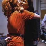 Debra Messing Instagram - I know we all feel helpless and are hurting because of all the discord in the world. I was feeling overwhelmed with sadness and not able to simply function. I am grateful to @elsamariecollins and @thisisabouthumanity for inviting me to help pass out 700 coats to newly arrived asylum seekers In New York with @americaferrera and @busyphilipps and many others. For anyone who is struggling right now, you might want to consider volunteering, even for just a few hours, in your local communities. There are so many organizations that can use a helping hand. Thank you to @thisisabouthumanity for bringing community together in service of others and to the @nycemergencymanagement @zachiscol for coordinating the visit and for all the important work you are doing. You bring light and hope.