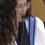 Debra Messing Instagram - Rabbi Sharon Brous—“ The only liberation is a shared liberation. Our destinies -as Jews and Palestinians- are tied up in one another.” PLEASE WATCH . #israel #peace #palestinians