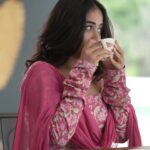 Deepthi Sunaina Instagram - సమయం వెనుకే చేసా పయనం✨ #deepthisunaina . . . . . 📸: @thehashtag_photography