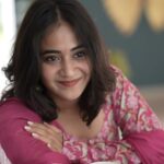 Deepthi Sunaina Instagram - సమయం వెనుకే చేసా పయనం✨ #deepthisunaina . . . . . 📸: @thehashtag_photography