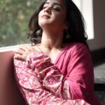 Deepthi Sunaina Instagram - సమయం వెనుకే చేసా పయనం✨ #deepthisunaina . . . . . 📸: @thehashtag_photography