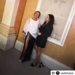 Demet Akbağ Instagram – ❤️🧿🙏🏻 #Repost @sedefiybar with @use.repost
・・・
26.Magazin Gazetecileri Derneği ALTIN OBJEKTIF ÖDÜL TÖRENİ😍🤩😍 @demetakbag @bademcisalih @selmasemiz @ppriletisim @dilaykant veeee tabiki AYDINLIK EVLER ekibi @aydinlikevlerresmi 🤩♥️🤩 
Ömür Boyu Onur Ödülü♥️ Yılın en İyi Tiyatro Oyunu♥️ Yılın En İyi Kadın Tiyatro oyuncusu ve bu muhteşem kadının yanında , dibinde hayranlıkla ellerim patlayana kadar alkışlıyorum ben🙏💫💫💫💫💫♥️