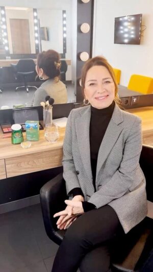 Demet Akbağ Instagram - 💚MÖLLER’S KAPSÜL KAZANMA FIRSATI🎁
Yarışmamıza katılan 25 şanslı kişiye Yüksek Omega-3 içeren Möller’s Kapsül hediye ediyoruz.
Yapmanız gerekenler çok basit:
💫@mollersomega3 Instagram hesabını takip edin. 
💫Bu gönderiyi beğenin. 
 💫3 arkadaşınızı bu gönderinin altına yorum olarak etiketleyin. 

Kazananlar 5 Nisan cuma günü saat 14:00’te @mollersomega3 Instagram hesabından açıklanacaktır.

 #EnKıymetliHazinen #omega3

Dengeli ve çeşitli beslenme sağlıklı yaşam için önemlidir. İlaç değil, takviye edici gıdadır.

#işbirliği