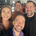 Demet Akbağ Instagram – ‘Aydınlıkevler’ galasına katılarak  bana unulmaz bir gece yaşatan  tüm dostlarıma, ustalarıma, genç oyuncu arkadaşlarıma çok teşekkür ederim.  Tiyatro sahneme ve seyircime kavuşmanın mutluluğunu yaşıyorum . 🙏🙏🎭🎭 @aydinlikevlerresmi @bkmonline @maximumuniq @yilmaz.erdogan @serdarbilis @nisanceren @bademcisalih @burakdakak__ @sinemunsal @nazguvn @denizsaip @kkiraztosun @sevdatta @alkayacaner @nbtolgayz @barkinsarp @busrafiridin @emrahaltintoprak @sabritulugtirpanofficial @aysegulaalev @ppriletisim