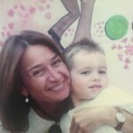 Demet Akbağ Instagram – #tbt 2005 pinokyo ana okulu yıl sonu gösterisi , şimdi delikanlı ama benim burnumda hala bebek kokusu var😇👶👩‍👦❤️