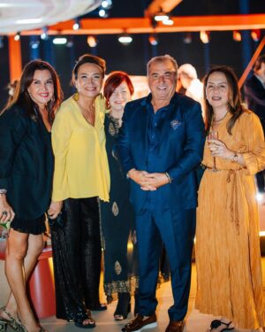 Demet Akbağ Instagram - #FatihTerim 🧿❤️Dostlar... @terimfulya @fatihterim @sedefiybar @emelmuftuoglu @saadetmance @zumrutarolbekce