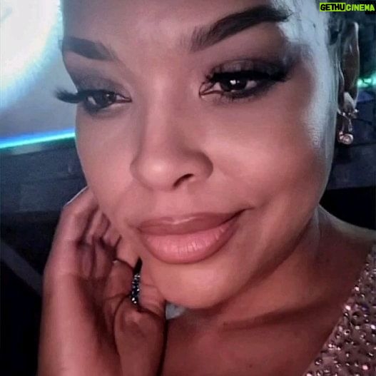 Demetria McKinney Instagram - A light #lip and #lash moment...