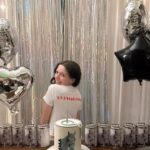 Denise Dumas Instagram - Así fue parte de la fiesta sorpresa que le hicimos en casa a Emmi!!!! Mucho arte pintando remeras!!! Jajajja! Baile, musica, amigas, familia y no podía faltar la torta con la cara de Siena, su amada yegua!!🥰 @emitali te amamos tanto tanto… es tan lindo verte feliz!!!!!❤️❤️🥰🥰 @reinalolaeventos sos crack!!!!