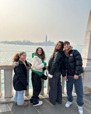 Denise Dumas Instagram - Son, para mí todo lo que está bien!!! Nunca van a saber cuánto los amo❤️ @isacurto_ @santinocurtoo @emitali @fran__hola
