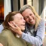 Denise Dumas Instagram - Feliz día a la mejor mama!!!! Te adoro con toda mi alma , Mamma!! @reneedelger Gracias por todo…❤️❤️Feliz día a todas las madres, una de la tareas más mágicas y difíciles que podemos tener. Lo amas lindo del mundo para mi!!!! A festejar!!!!!!❤️🎈🎉🍷