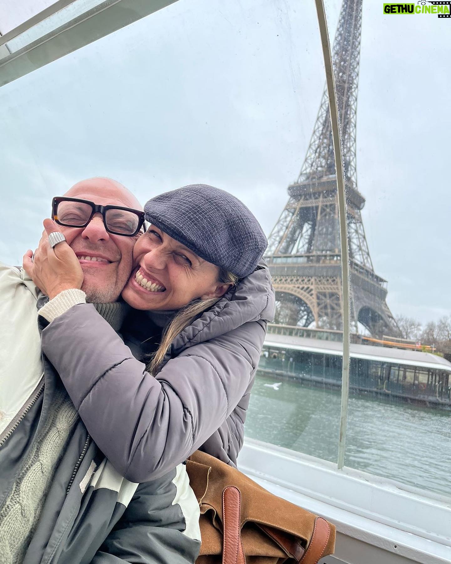 Denise Dumas Instagram - Feliz San Día de los enamorados para todos!!!!! ❤️❤️❤️ @campiobra ,este año nos toca en la ciudad del amor…Igual sea donde sea, esta buenísimo con vos!!!!! Te amo, Amore!!!!