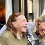 Denise Dumas Instagram - Feliz día a la mejor mama!!!! Te adoro con toda mi alma , Mamma!! @reneedelger Gracias por todo…❤️❤️Feliz día a todas las madres, una de la tareas más mágicas y difíciles que podemos tener. Lo amas lindo del mundo para mi!!!! A festejar!!!!!!❤️🎈🎉🍷