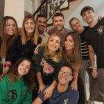 Denise Dumas Instagram - Qué linda noche de charla, risas y vino!!!! Gracias por compartir!!!!! Amigos que son familia!!! @peralta_nico @piashaw @sofimacaggi @juampigon @micaviciconte @fabiancuberooficial @isacurto_ @santinocurtoo @emitali