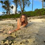 Denise Richards Instagram - An amazing Hawaii trip @turtlebayresort to celebrate my birthday with my wonderful family and friend. The staff went above and beyond and I couldn’t be more grateful. I loved being around the lush nature and beautiful island! A truly amazing trip with my favorite people. 🐢🌺💛