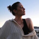 Deniz Işın Instagram – Uzaklara uçma kuşum

📷: @anilanik