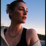 Deniz Işın Instagram – Uzaklara uçma kuşum

📷: @anilanik