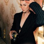 Deniz Işın Instagram - Saçımda sim var.