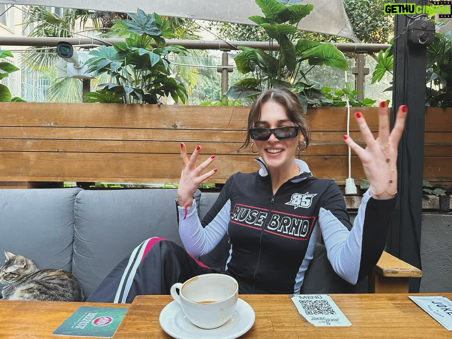 Deniz Işın Instagram - Fnkytown muse brnd.🖖🏻