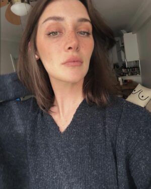 Deniz Işın Instagram - Biraz da ergenliğime dönelim isterim.