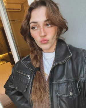Deniz Işın Instagram - 👄