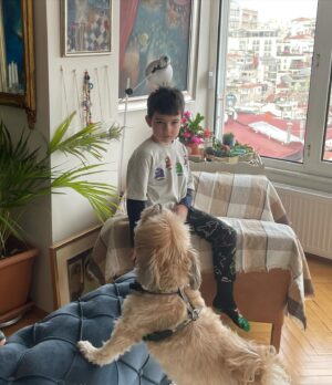 Derya Baykal Instagram - Sen benim herşeyimdin. Bana, ailemize en güzel sevgiyi verdin. Hoşçakal oğlum. Seni hiç unutmayacağız Papyon ❤️