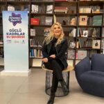 Derya Baykal Instagram - Art İstanbul Feshane'deyiz... Saat 12:00 'de başlıyoruz 🍀 @ekremimamoglu @artistanbulfeshane @kultur_istanbul @enstituistanbulismek @saimesaime make up @berkgunalp