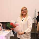 Derya Baykal Instagram - Sizin enerjiniz ve pozitif yaklaşımınız , sadece örgüye değil, aynı zamanda hayata bakışımıza da renk kattı. Yaptığınız her özverili dokunuş, paylaştığınız her bilgi ve deneyim kadınlarımızın yoluna bir ışık oldu . Sizinle geçirdiğimiz iki gün hepimiz için unutulmazdı💐 Teşekkürler, sevgili @deryabaykal sıcaklığınız ,samimiyetiniz, ilginiz , kısacası, Herşey için …❤️ . #ılgazörgükampı #ılgaz #örgü #kamp #deryabaykal #atölye #söyleşi #kadın #üretenkadınlar #kadınlarözeldir #organizasyon #byözlemöztepe