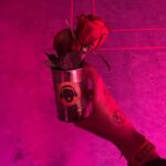 Derya Şensoy Instagram - Sıcak Kafa için heyecanımı tarif edecek kelimelerim yok! Aşırı gururlu ve heyecanlı bir kardeşim 🌹❤️ @mertbaykal 🎬🎥📃 @ferhansensoy 📃💌 #hotskull #sıcakkafa @netflixturkiye