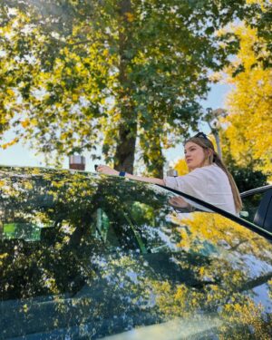 Derya Şensoy Instagram - its a good day to be happy 💚🍂🍃☀️ 

@skodaturkiye #işbirliği