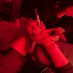 Derya Şensoy Instagram - Sıcak Kafa için heyecanımı tarif edecek kelimelerim yok! Aşırı gururlu ve heyecanlı bir kardeşim 🌹❤️ @mertbaykal 🎬🎥📃 @ferhansensoy 📃💌 #hotskull #sıcakkafa @netflixturkiye