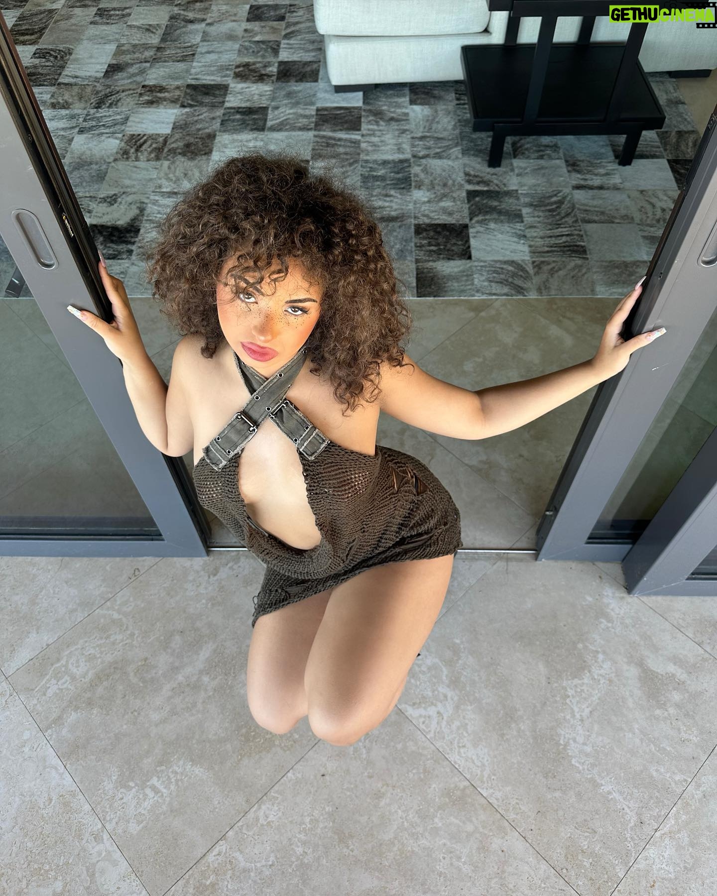 Devenity Perkins - 20.9K Likes - woke up from my teenage dream #20