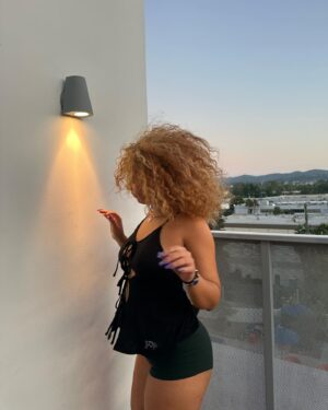 Devenity Perkins Instagram - ur stuck in the past..so that’s where ima leave uu xx