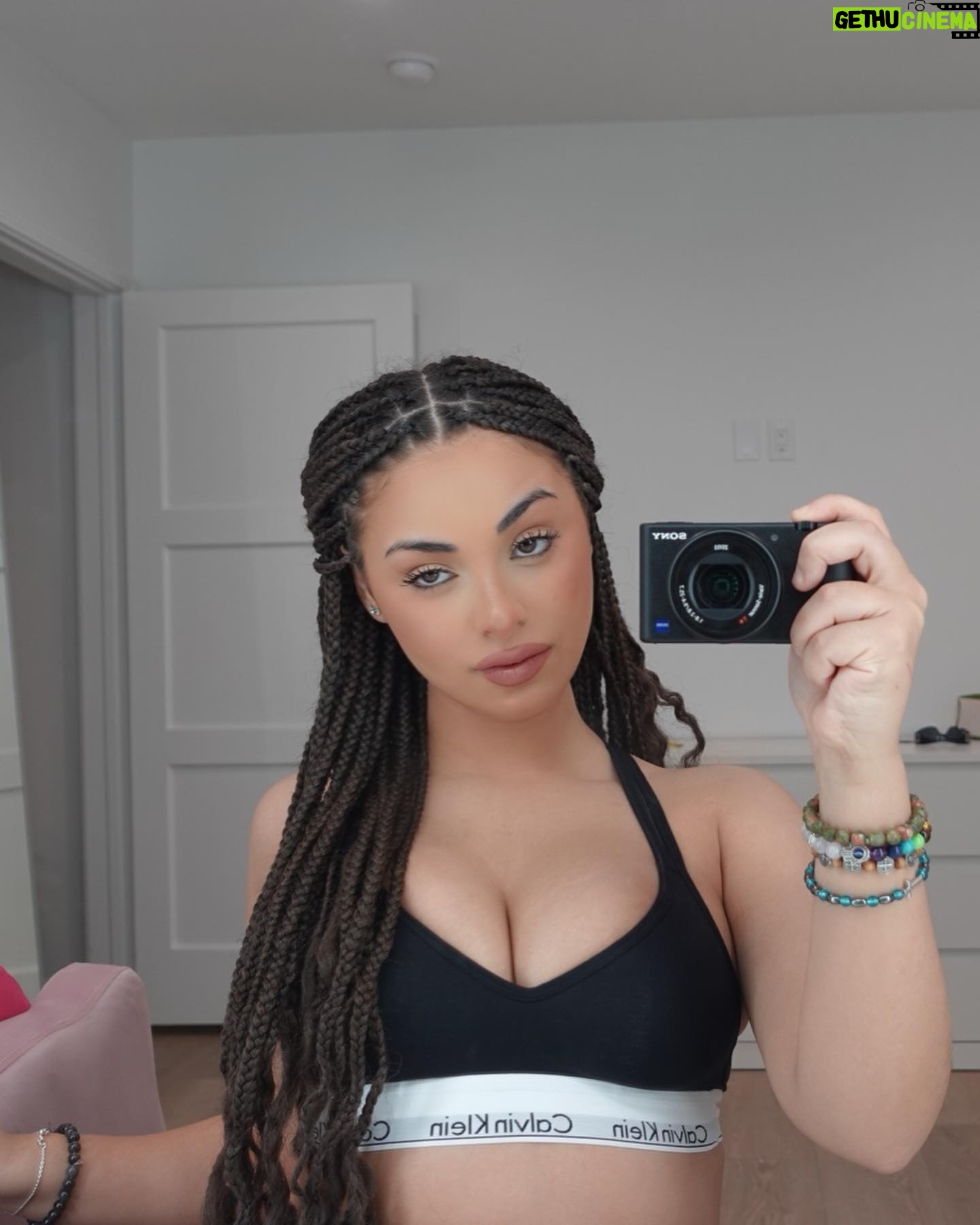 Devenity Perkins - 14K Likes - Count your blessings, & Count me twice